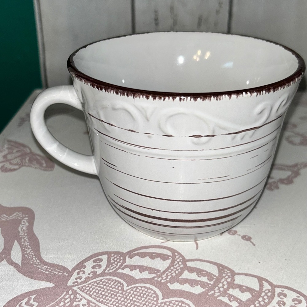 Pfaltzgraff Trellis White Coffee Mugs Set of 2 Farmhouse Stoneware Cups 3.5in - Picture 5 of 5
